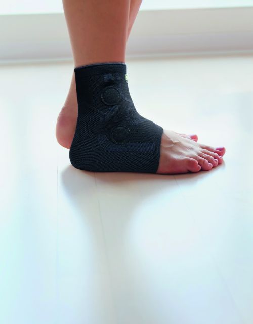 Prevention & Well-being - Magnetic Microfiber Ankle Brace Black